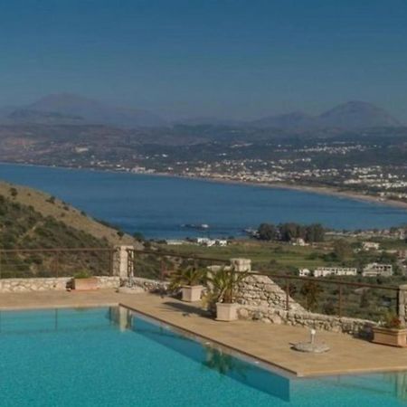 Arbutus - Relaxing Apartment With Fantastic Views Джорджополис Екстериор снимка