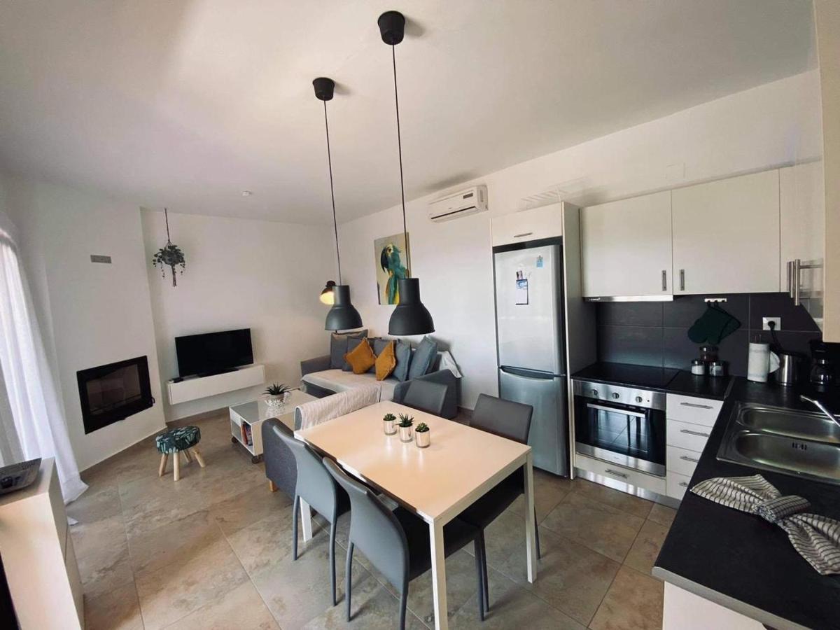 Arbutus - Relaxing Apartment With Fantastic Views Джорджополис Екстериор снимка