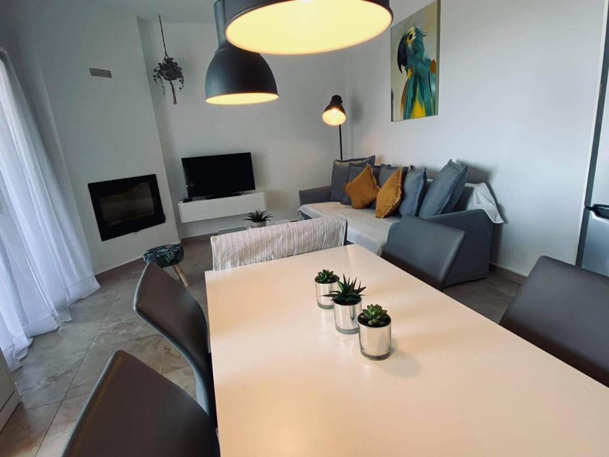 Arbutus - Relaxing Apartment With Fantastic Views Джорджополис Екстериор снимка