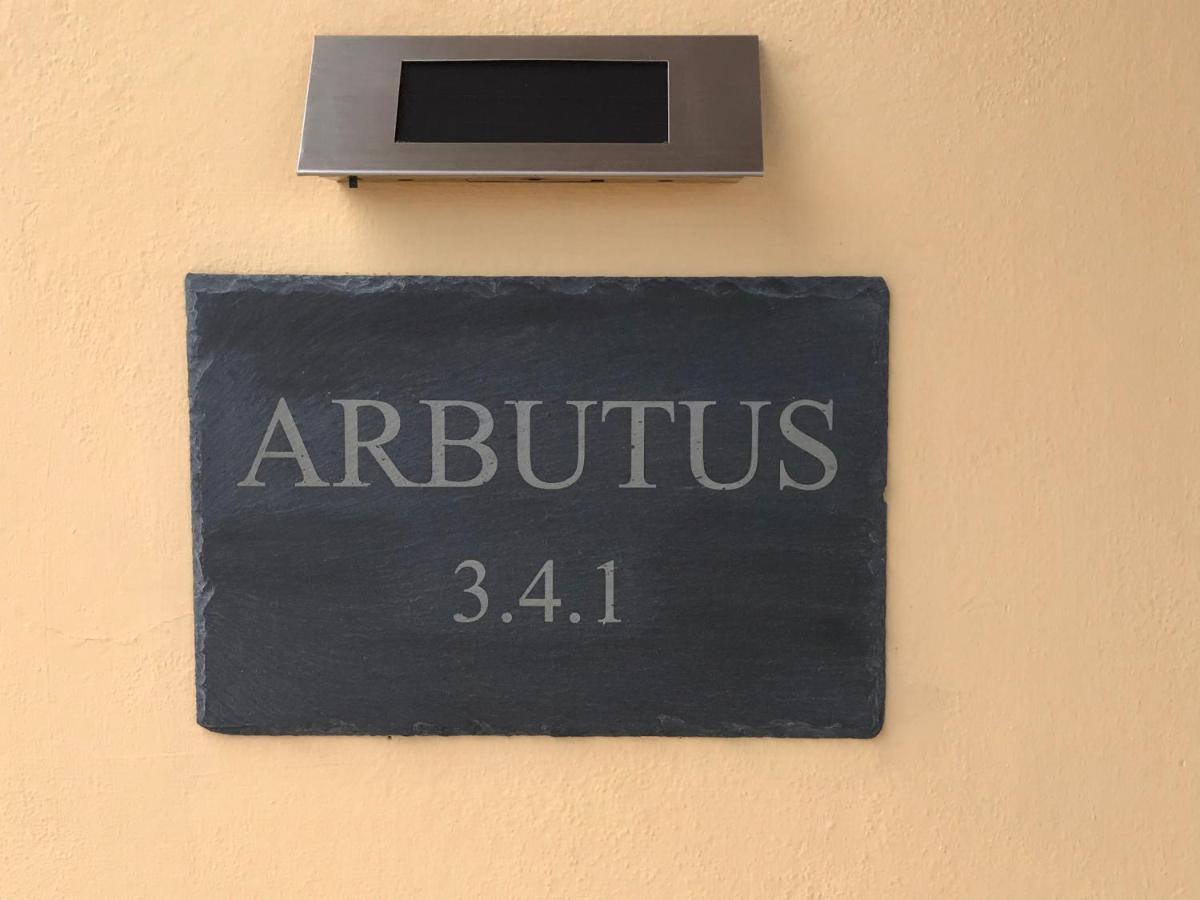 Arbutus - Relaxing Apartment With Fantastic Views Джорджополис Екстериор снимка