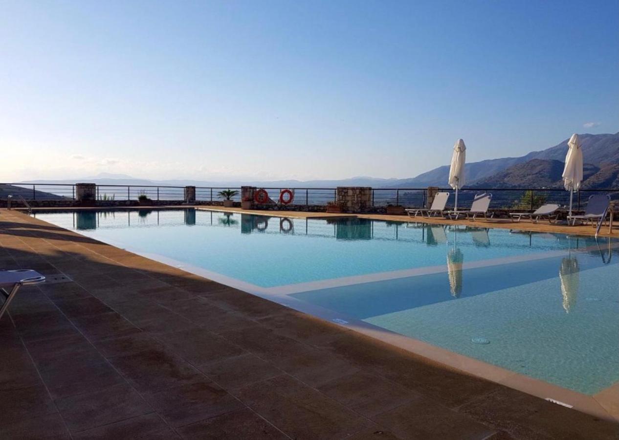 Arbutus - Relaxing Apartment With Fantastic Views Джорджополис Екстериор снимка